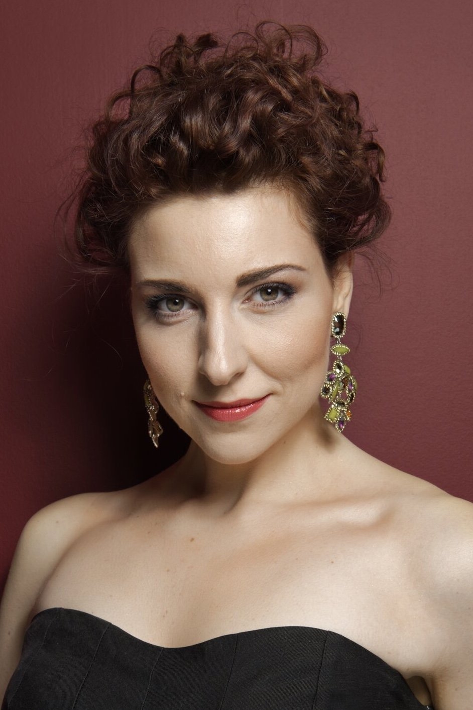 Ève-Maud Hubeaux backdrop