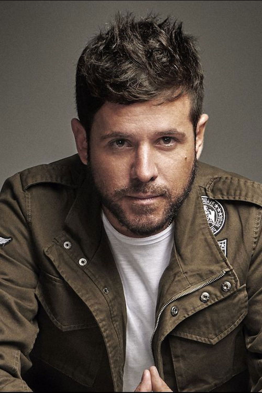 Pablo López backdrop