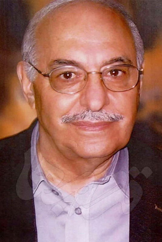 Esmail Davarfar backdrop