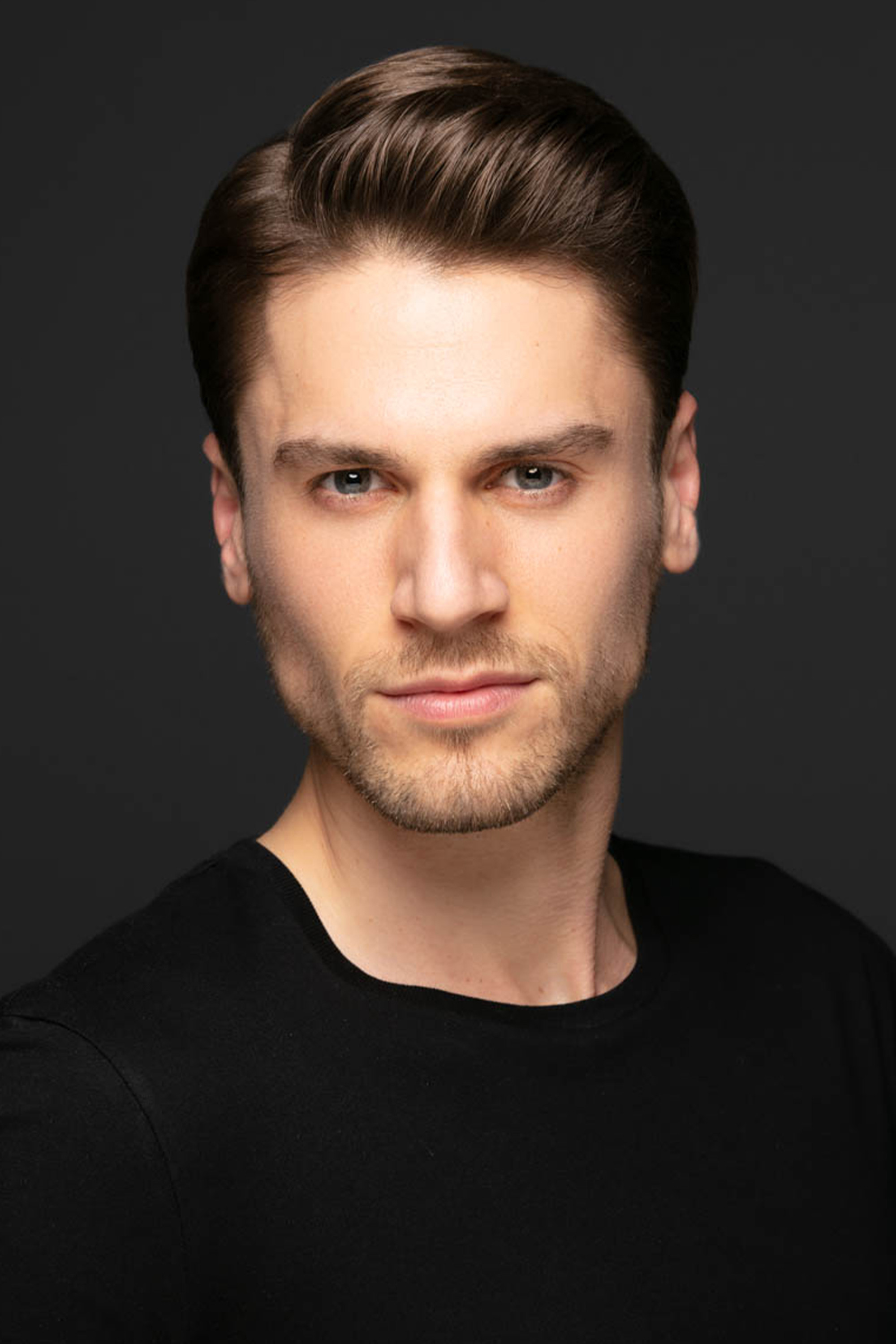 Anıl Tetik backdrop