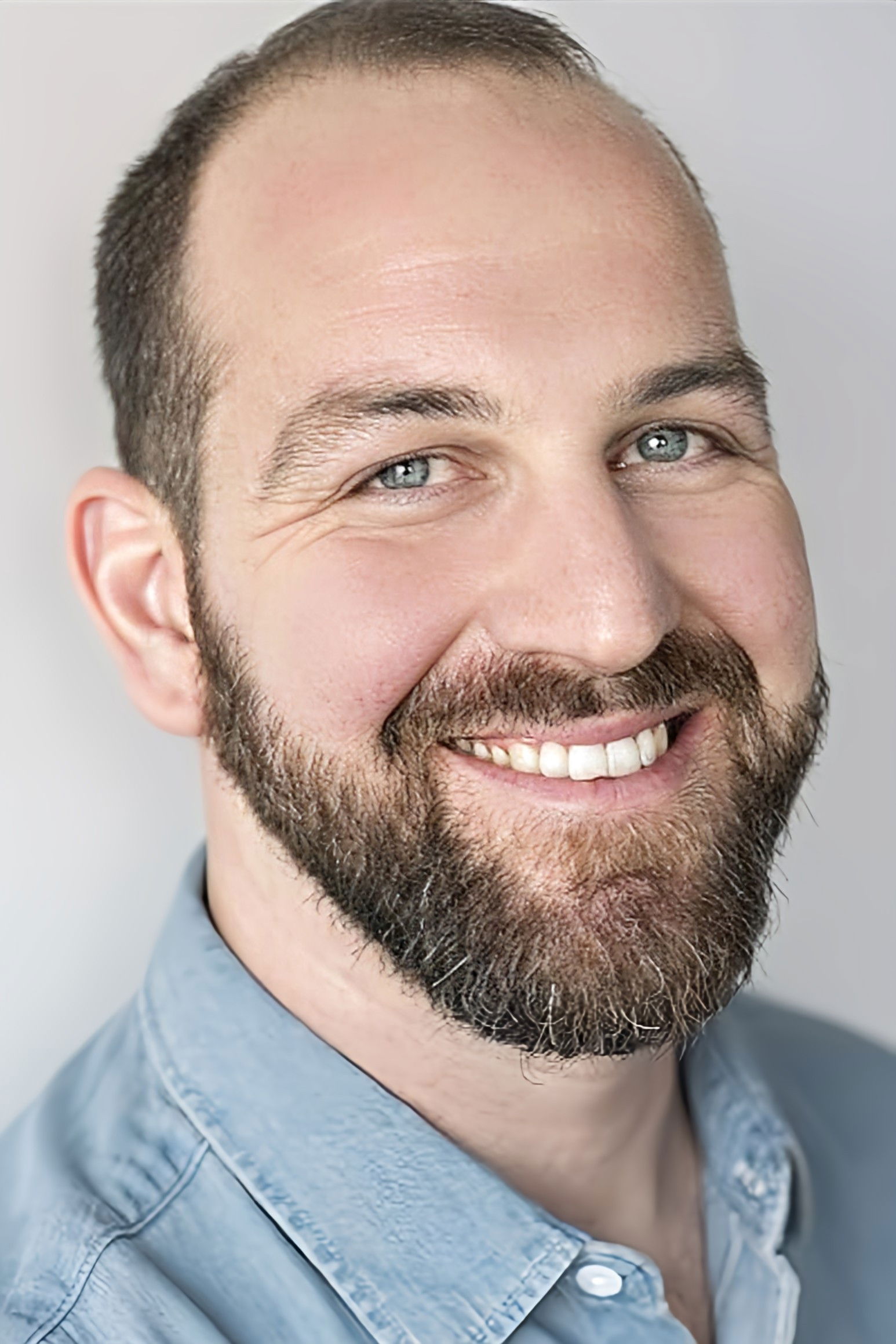 Justin Bott backdrop