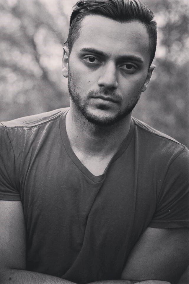 Bond Mgebrishvili backdrop