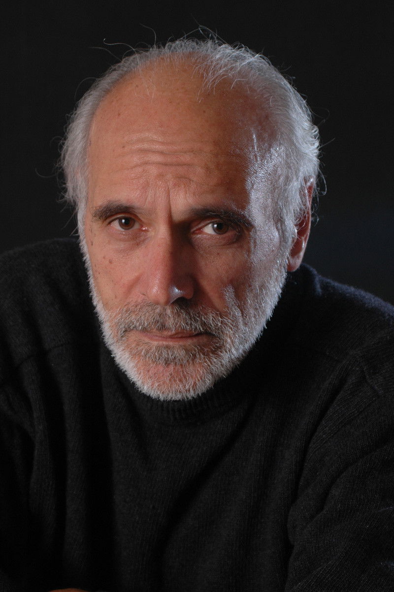 Turi Catanzaro backdrop