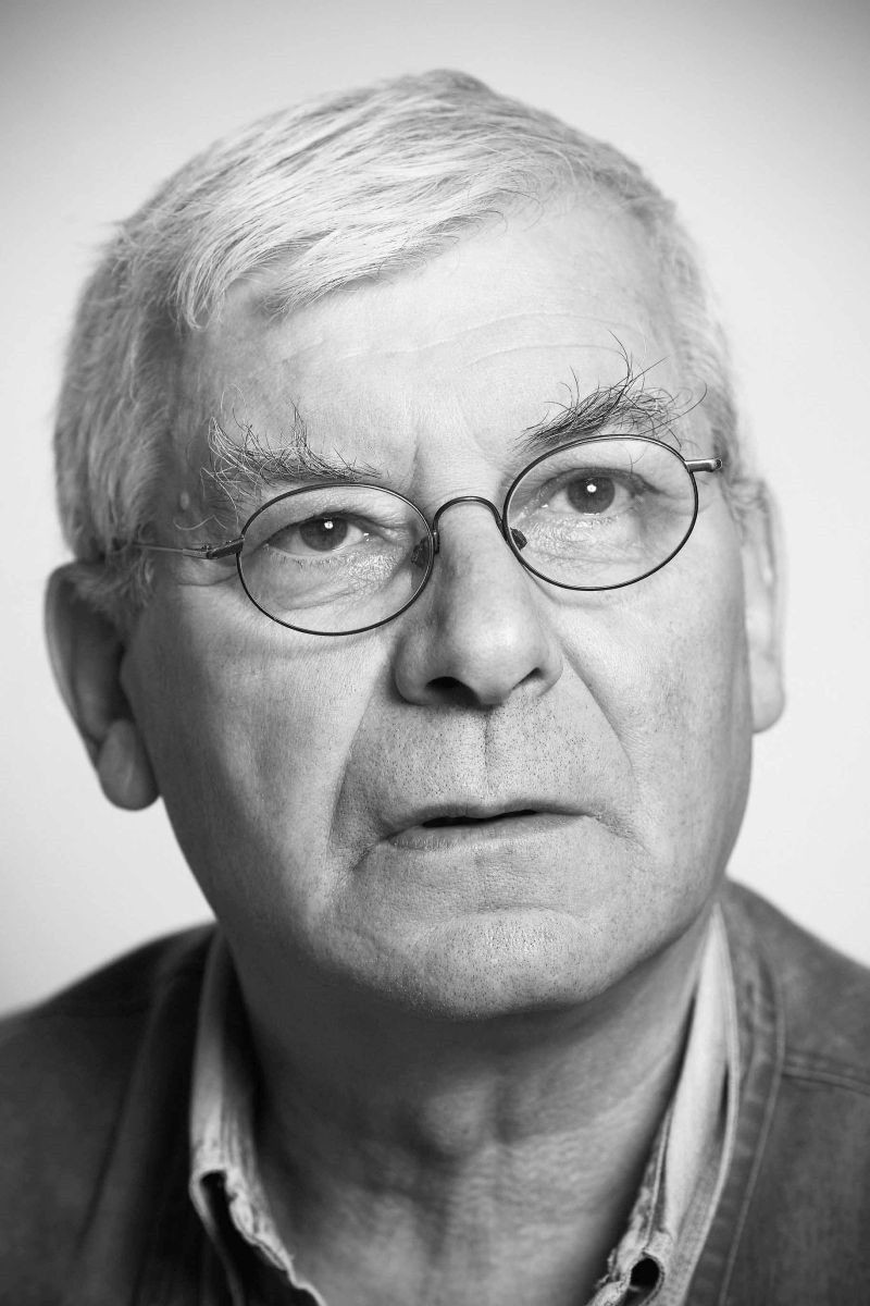 Trajan Stănesku backdrop