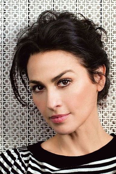 Anca Szonyi backdrop