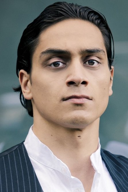 Yasin Boynuince backdrop