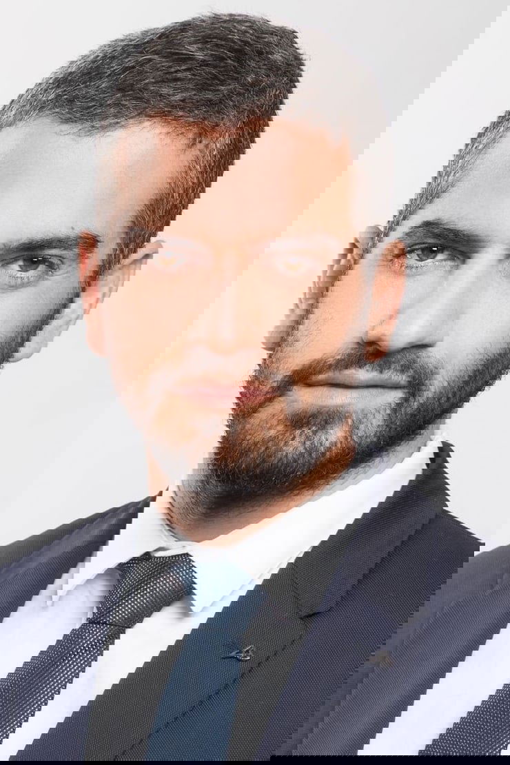 Nicolas Vitiello backdrop