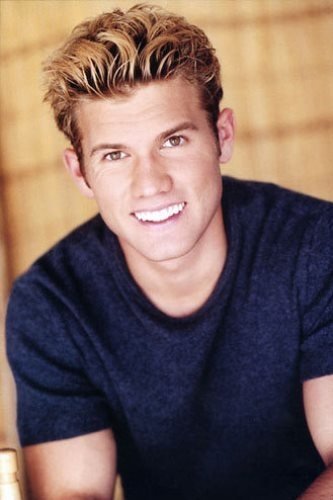 Ryan Thomas backdrop