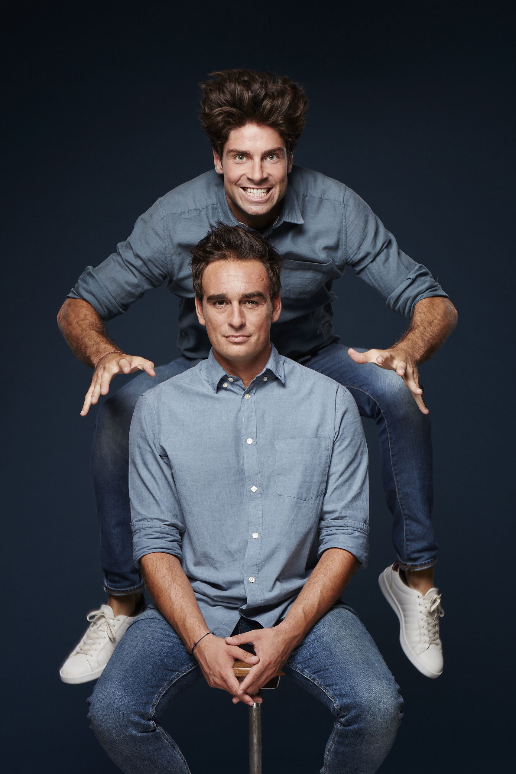 Kevin et Tom backdrop