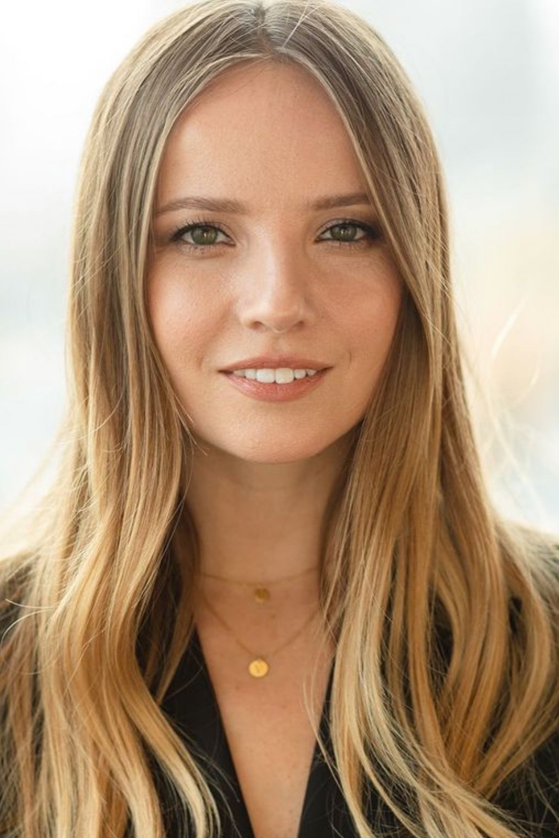 Oksana Tkach backdrop