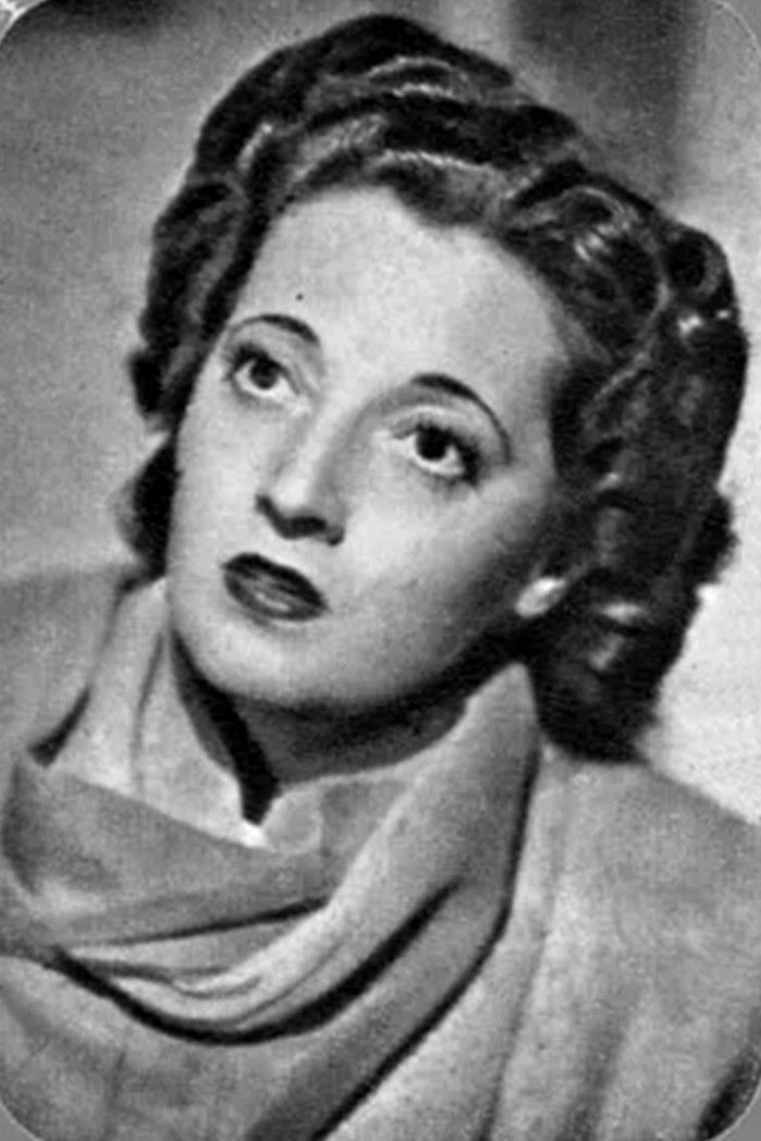 Nené Cascallar backdrop