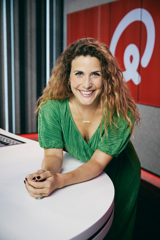 Maureen Vanherberghen backdrop