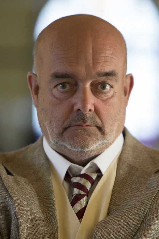 Pedro Cabrita Reis backdrop