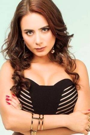 Johana Fadul backdrop