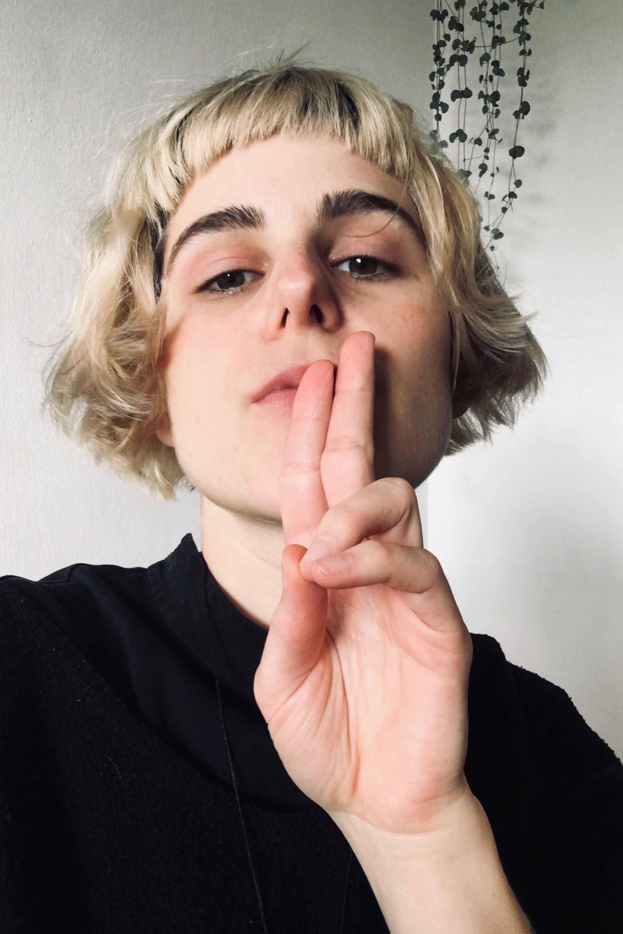 Bianca Caderas backdrop