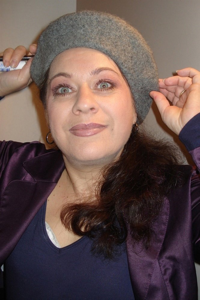 Véronique Alycia backdrop