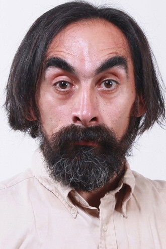 Eduardo Reyes backdrop