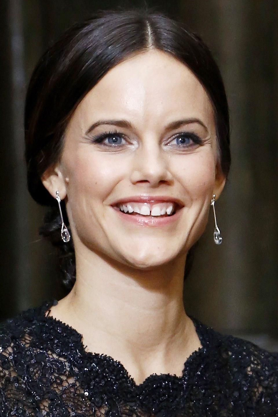 Sofia Hellqvist backdrop