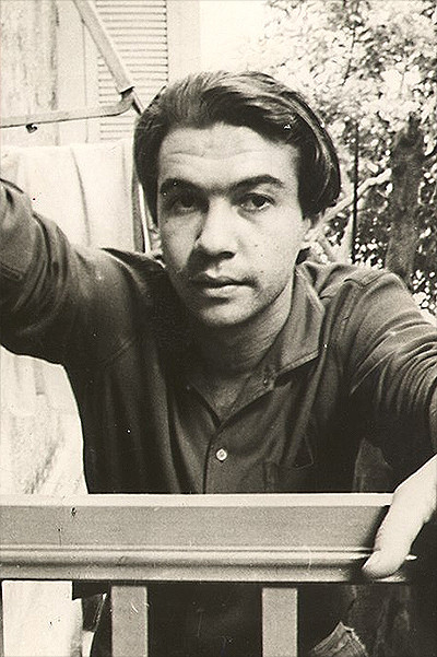 Rubens Gerchman backdrop