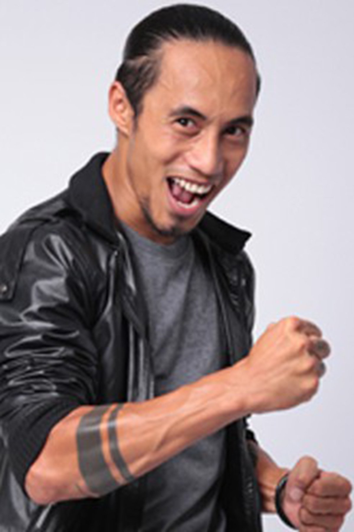 Phạm Anh Khoa backdrop