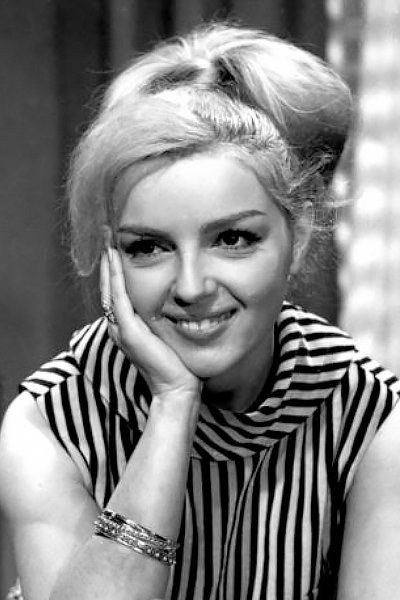 Anna Iasonidou backdrop