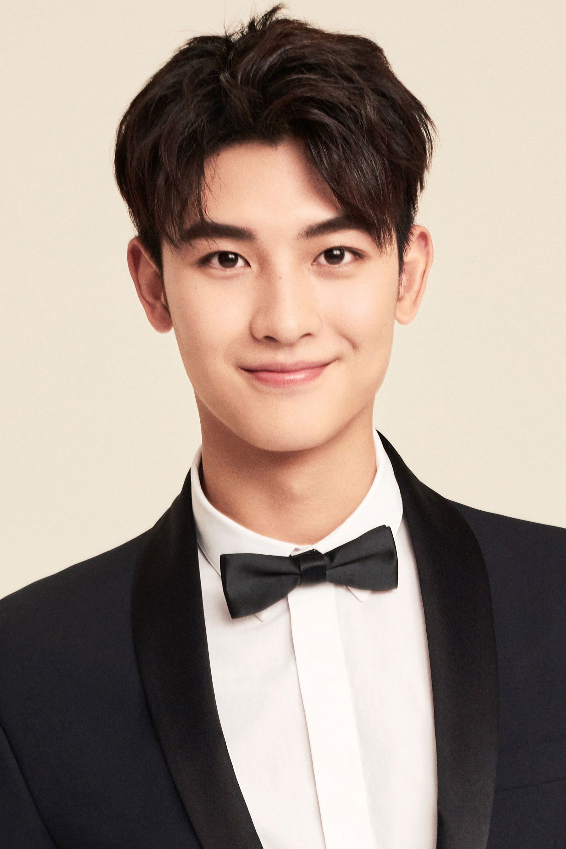 Huang Junjie backdrop