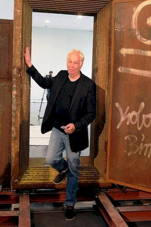 Dietmar-Maria Hegemann backdrop