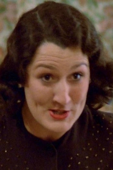 Rejçel Bel backdrop