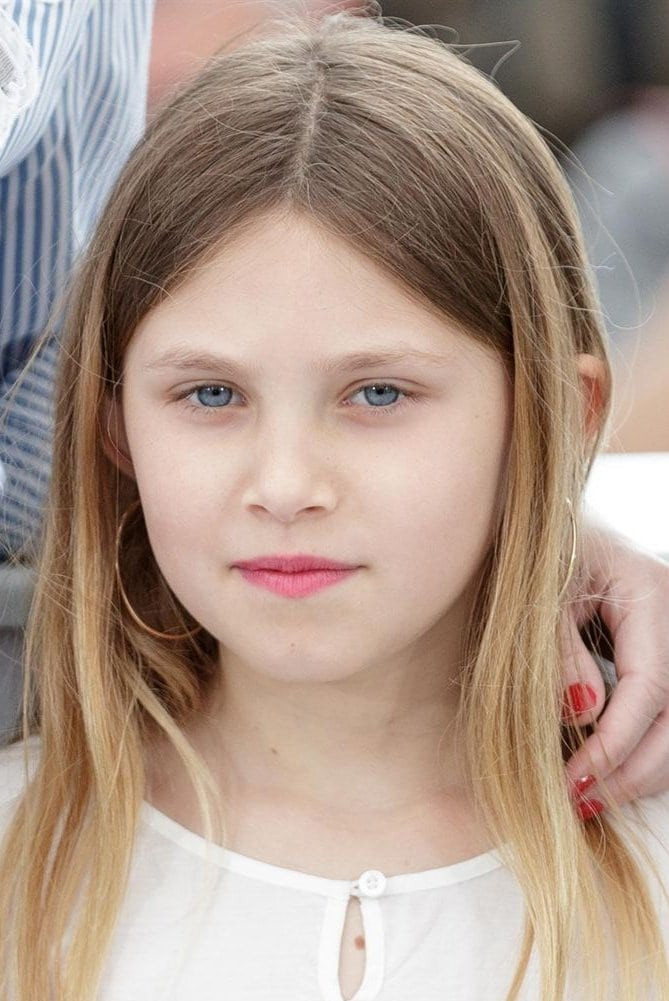 Ajlin Etaiks backdrop