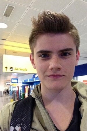 Alejandro De Hoyos backdrop