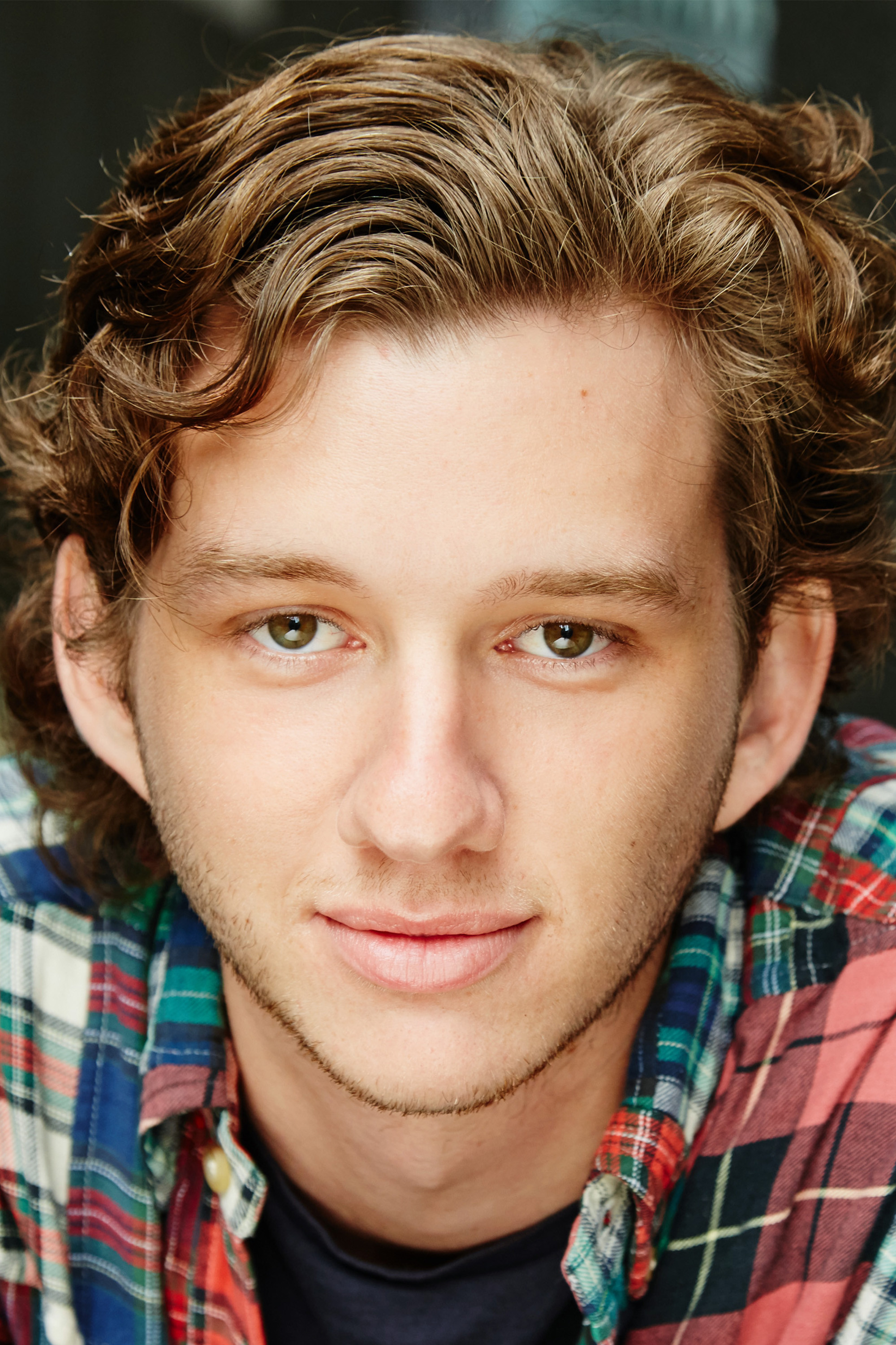 Mackenzie Fearnley backdrop