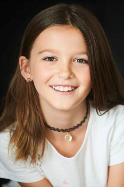 Clara Kushnir backdrop