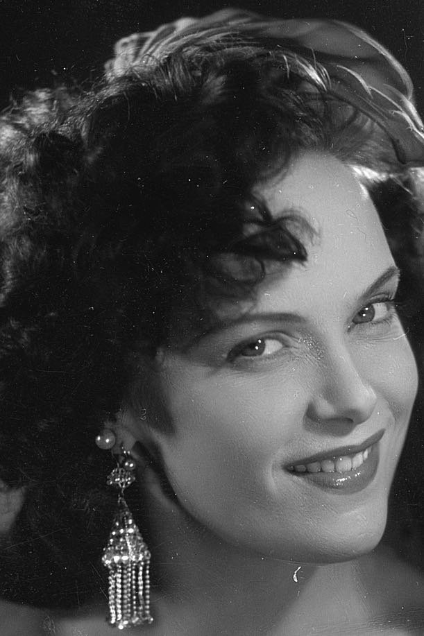 Liisa Tuomi backdrop