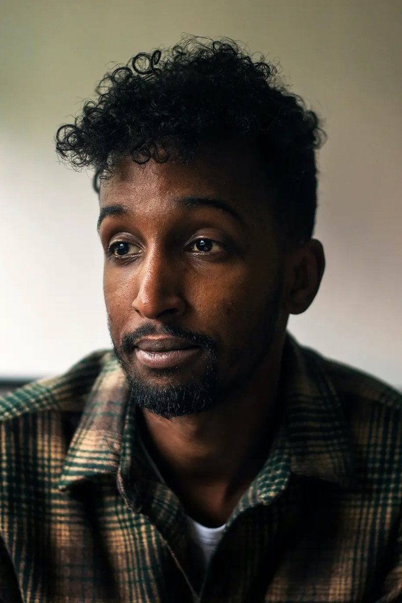 Jonis Josef backdrop