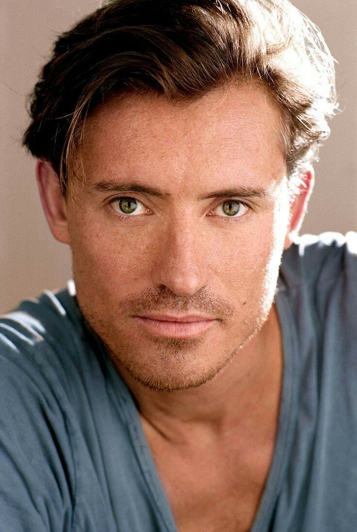 Caspar Zafer backdrop