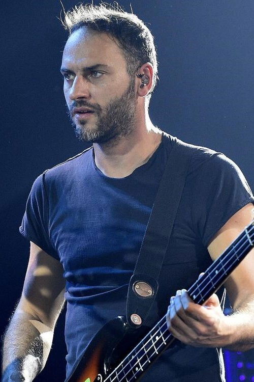 Aleksander Angelov backdrop