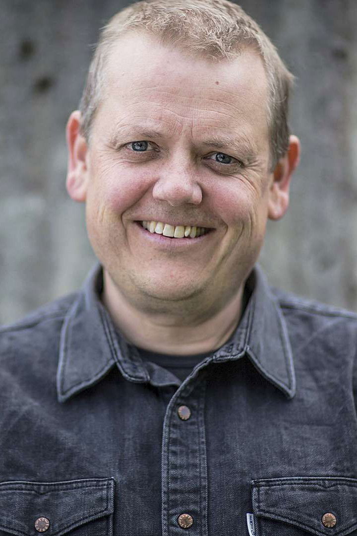 Rune Nilson backdrop