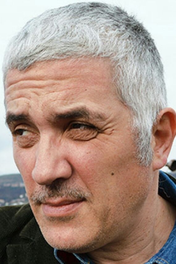 Alessandro Mizzi backdrop