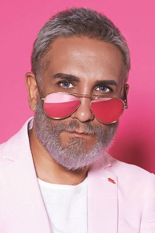 Tarık Mengüç backdrop