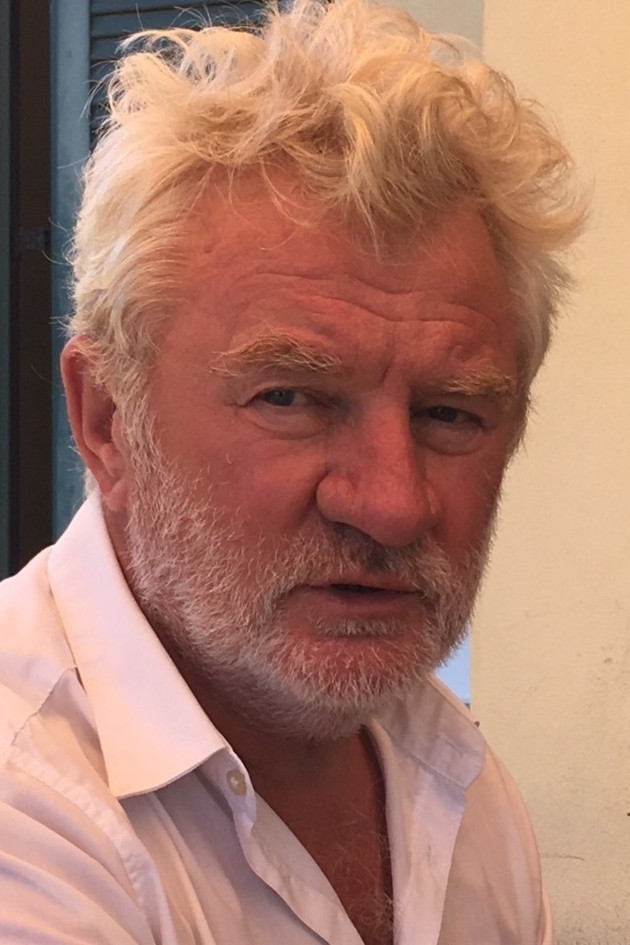 Aladin Reibel backdrop