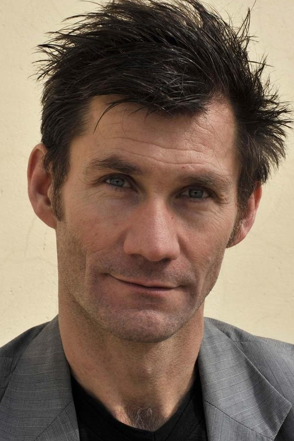 Frédéric Sauzay backdrop