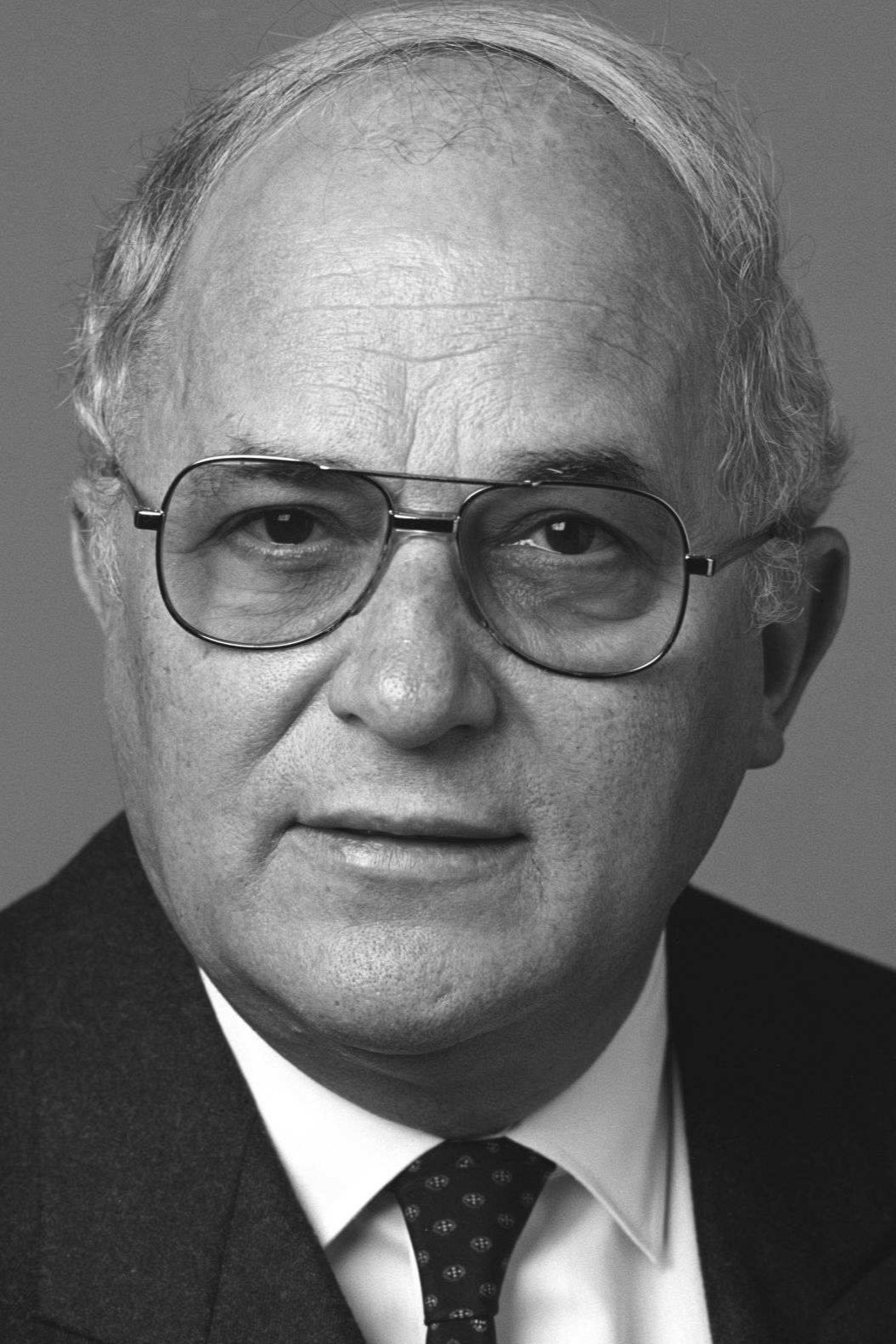 Rainer Barzel backdrop