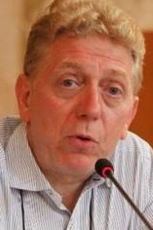 Franco Bonisoli backdrop