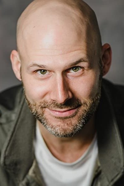 Kyle Strauts backdrop