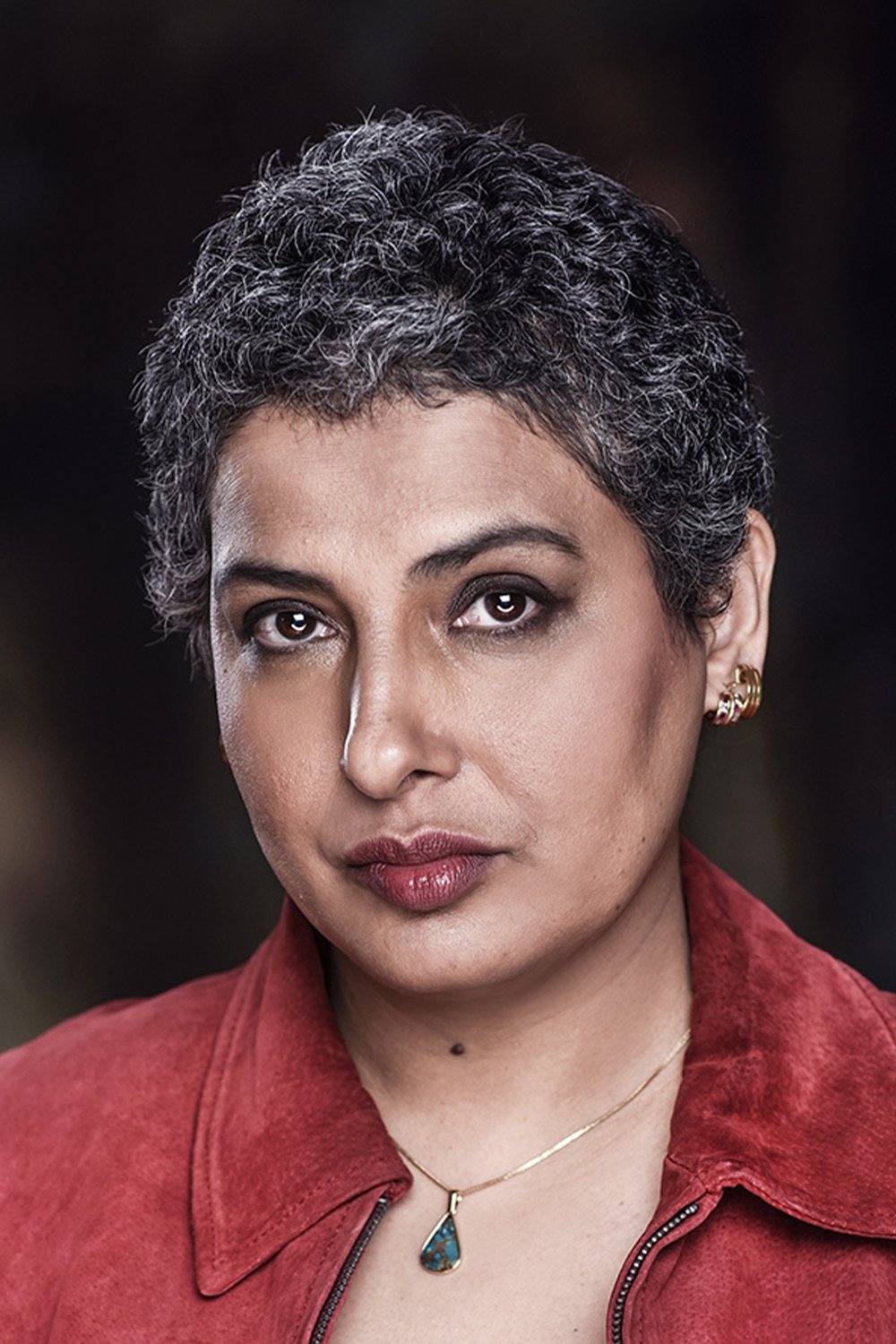 Aida Keykhayi backdrop