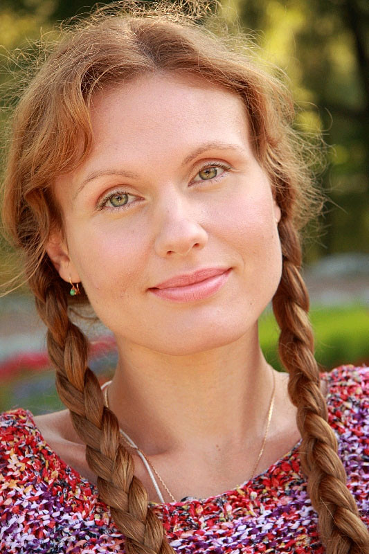 Yuliya Yanovskaya backdrop