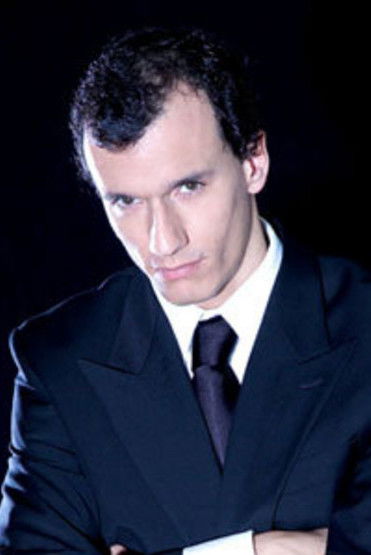 Francisco Menezes backdrop