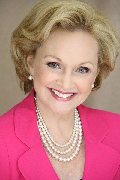 Darcy Shean backdrop