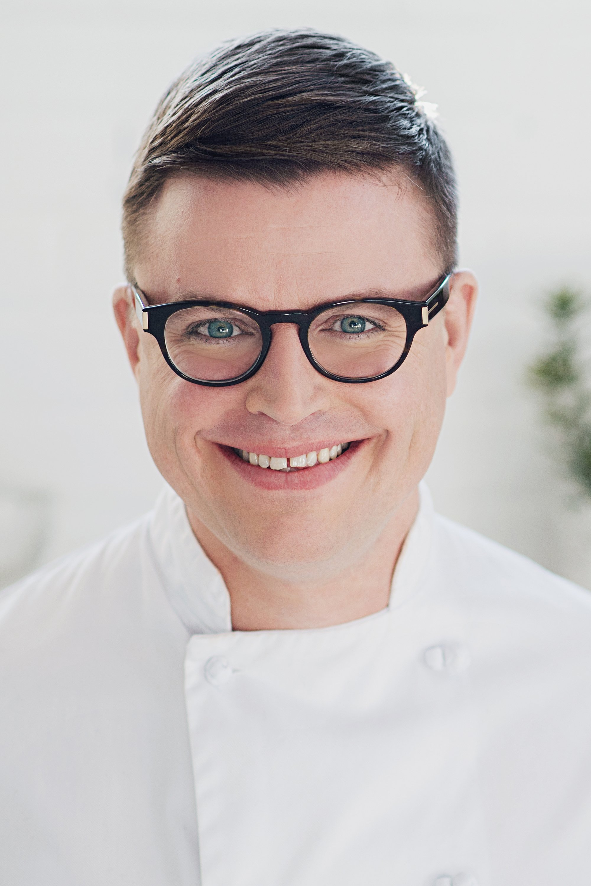 Danny St-Pierre backdrop