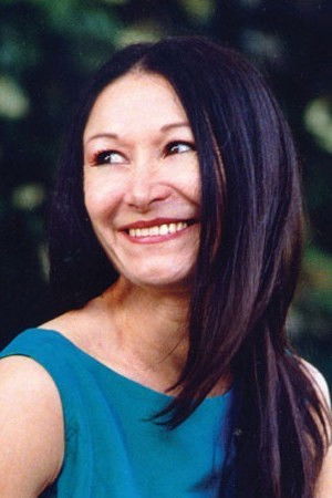 Ermanna Montanari backdrop